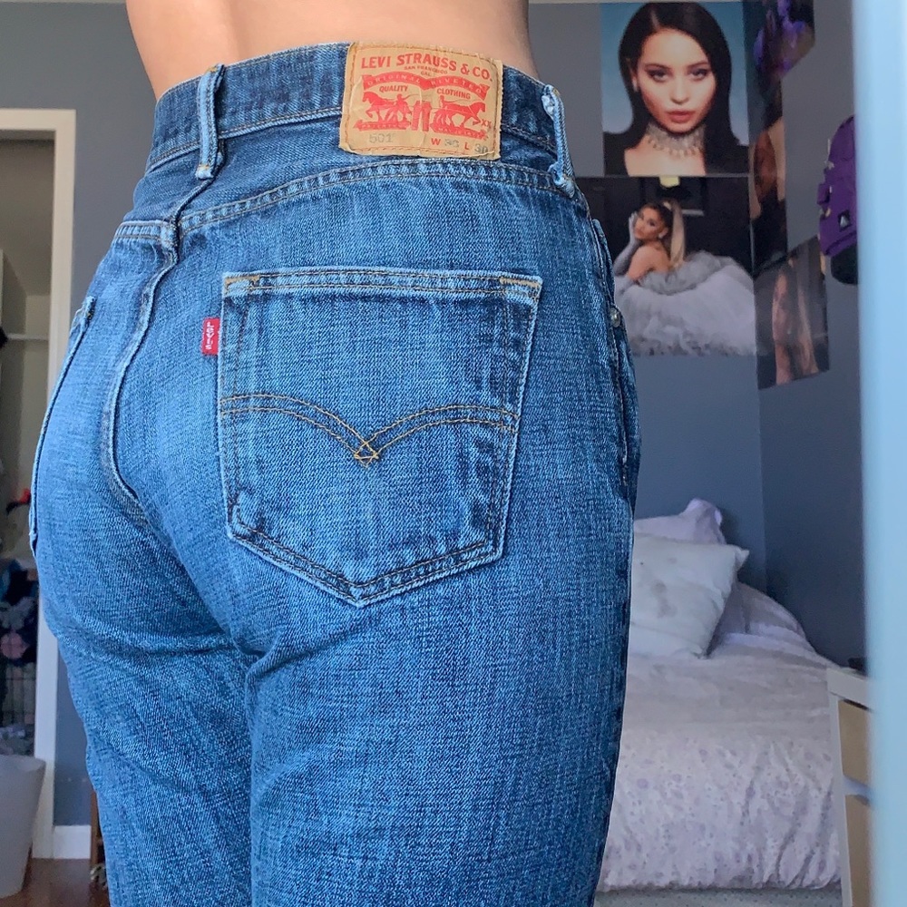 💙High Waisted Levis Jeans💙